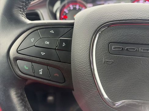 Used 2023 Dodge Challenger SXT image 17