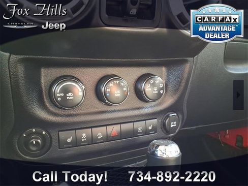 Used 2016 Jeep Wrangler Unlimited Sahara image 20