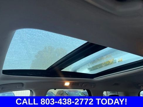 Used 2024 Nissan Pathfinder SL w/ SL Premium Package FWD image 12