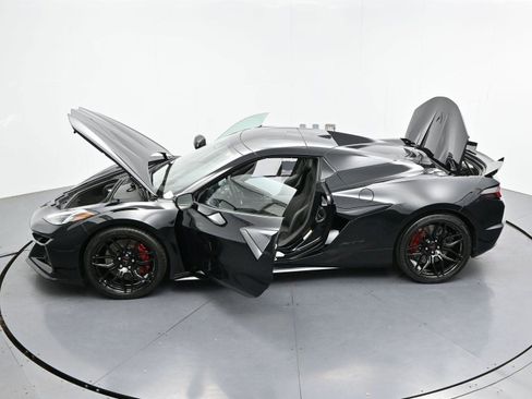 Used 2025 Chevrolet Corvette Z06 RWD image 49