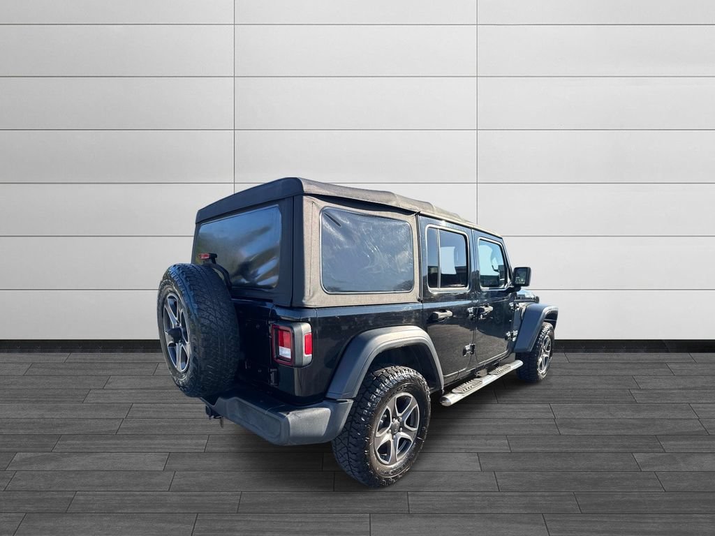 Used 2018 Jeep Wrangler Unlimited Sport S AWD/4WD image 3