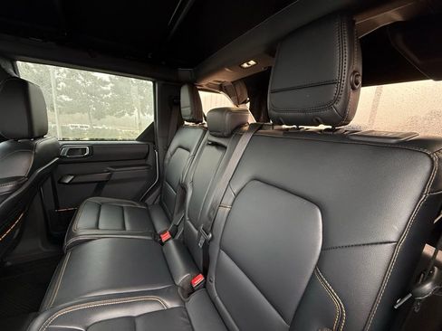 Certified 2024 Ford Bronco Badlands image 27
