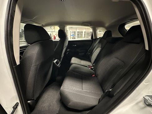 Used 2023 Honda HR-V LX image 17