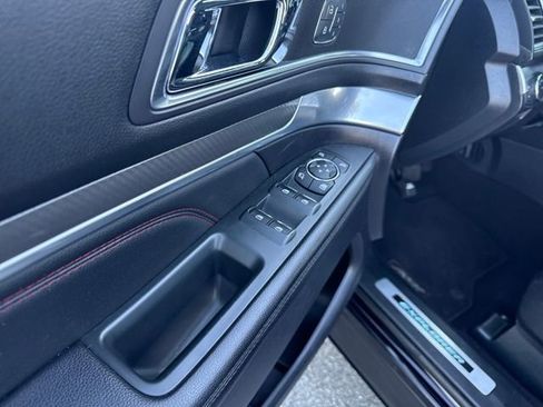 Used 2019 Ford Explorer Sport w/ Equipment Group 401A image 11