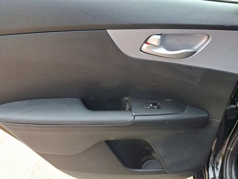 Used 2024 Kia Forte LXS FWD image 19