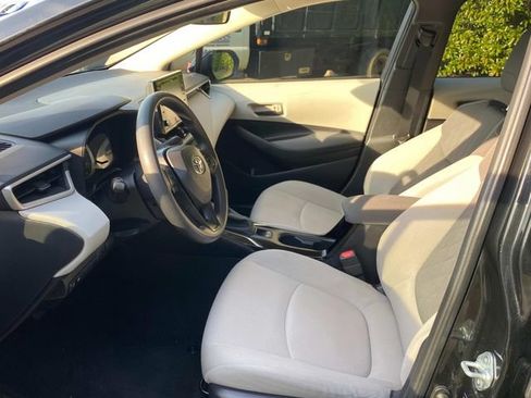 Used 2022 Toyota Corolla LE FWD image 11