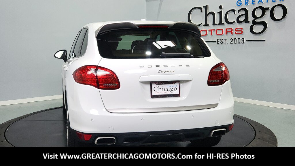 Used 2014 Porsche Cayenne Platinum Edition AWD/4WD image 10