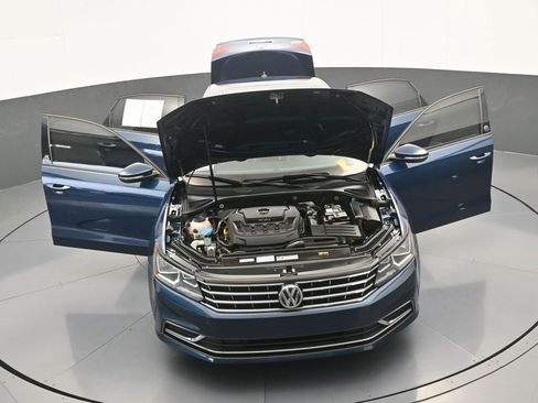 Used 2019 Volkswagen Passat 2.0T Wolfsburg image 68