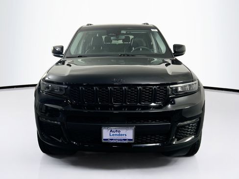 Used 2023 Jeep Grand Cherokee L Limited w/ Black Appearance Package AWD/4WD image 2