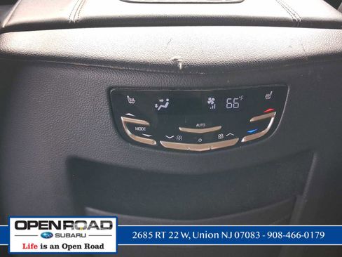 Used 2020 Cadillac Escalade Luxury w/ Escalade Sport Edition RWD image 7