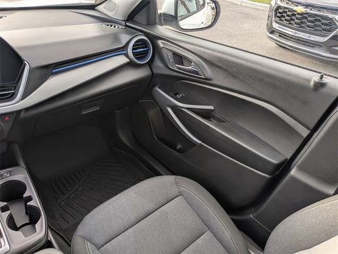 Certified 2025 Chevrolet Trax LS w/ LS Convenience Package image 18
