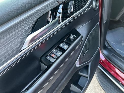 Used 2023 Jeep Wagoneer L Series II image 13