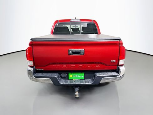 Used 2016 Toyota Tacoma SR5 w/ Towing Package image 8