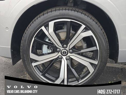 Certified 2024 Volvo XC60 B5 Ultimate w/ Protection Package Premier AWD/4WD image 11