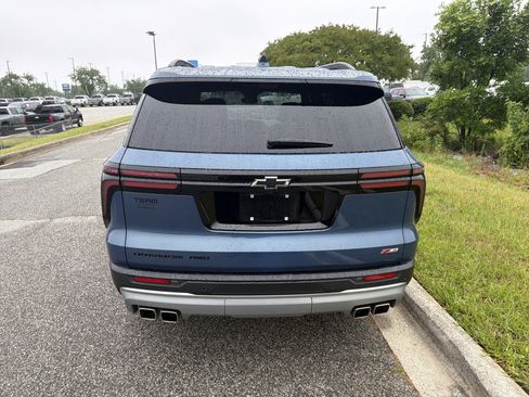 Certified 2024 Chevrolet Traverse Z71 w/ Enhanced Driving Package AWD/4WD image 9