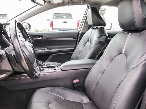 Used 2021 Toyota Camry XSE FWD image 18