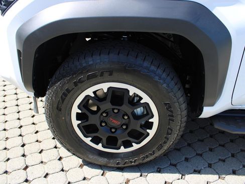 Used 2026 Toyota 4Runner TRD Off-Road AWD/4WD image 12