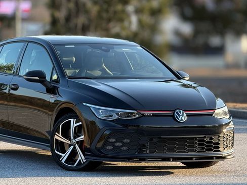 Used 2024 Volkswagen GTI SE w/ SE Leather Seats Package image 48