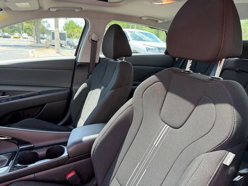 Used 2025 Hyundai Elantra SEL FWD image 37