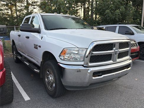 Used 2014 RAM 3500 Tradesman w/ Chrome Appearance Group AWD/4WD image 3