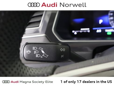 Used 2024 Volkswagen Tiguan SE R-Line AWD/4WD image 24