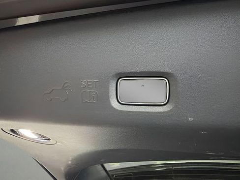 Used 2025 Ford Expedition Platinum AWD/4WD image 34