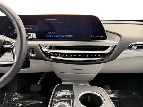 Used 2024 Cadillac Lyriq Sport RWD image 11