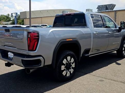 New 2026 GMC Sierra 2500 Denali w/ Denali Reserve Package AWD/4WD image 9