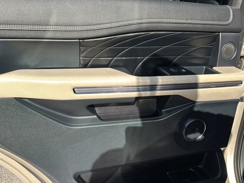 Used 2018 Ford Expedition Platinum AWD/4WD image 33