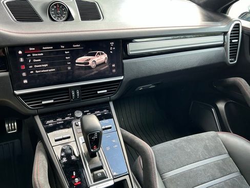 Certified 2023 Porsche Cayenne GTS image 32