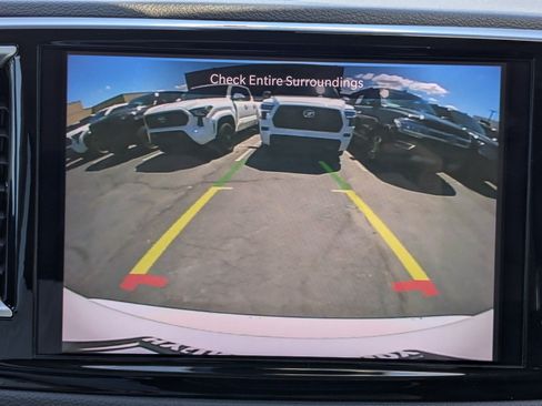 Used 2024 Chrysler Pacifica Touring-L FWD image 25