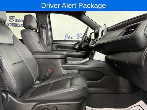 Used 2024 Chevrolet Tahoe Z71 w/ Luxury Package AWD/4WD image 17