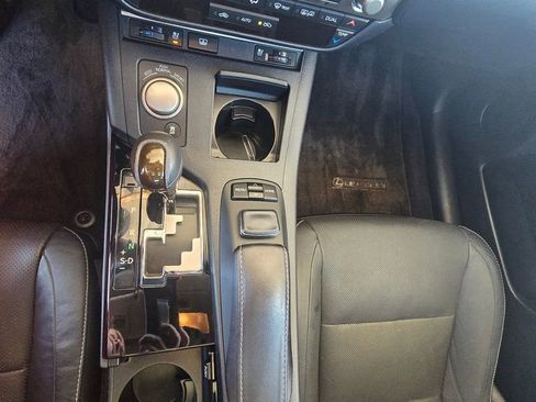 Used 2015 Lexus ES 350 w/ Luxury Package image 37