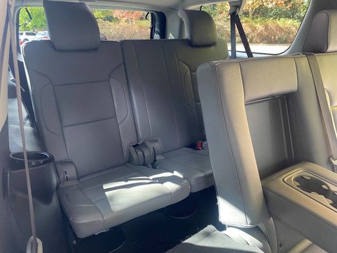 Used 2018 Chevrolet Suburban LT image 56