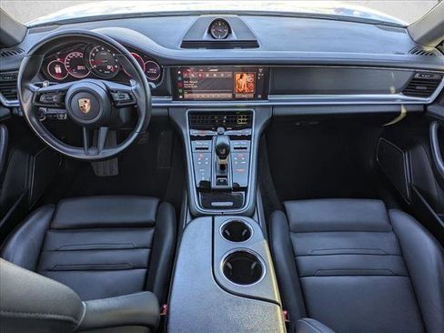 Used 2023 Porsche Panamera 4 Platinum Edition image 19