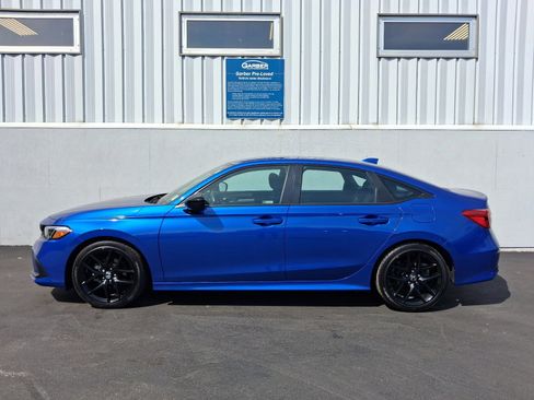 Used 2024 Honda Civic Sport image 2