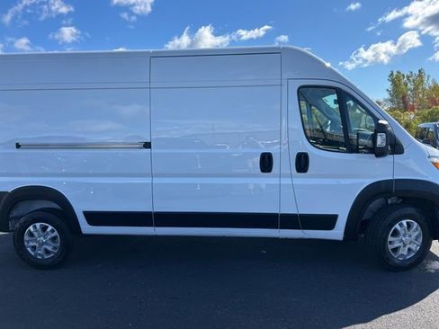 New 2025 RAM ProMaster 2500 w/ Quick Order Package 22G SLT FWD image 8