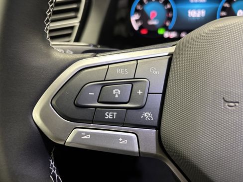 New 2026 Volkswagen Atlas Cross Sport SE image 25