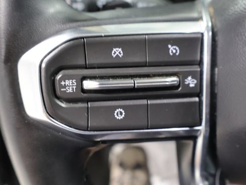 Used 2025 GMC Terrain Elevation AWD/4WD image 25