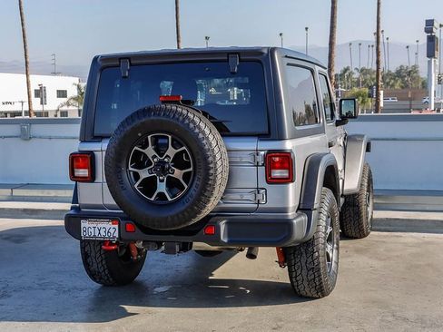 Used 2018 Jeep Wrangler Rubicon AWD/4WD image 9