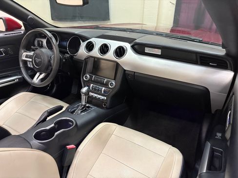 Used 2015 Ford Mustang Premium RWD image 21