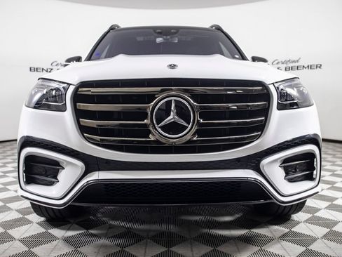 Used 2026 Mercedes-Benz GLS 580 4MATIC image 5