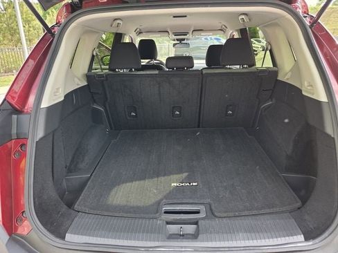 Used 2023 Nissan Rogue SV FWD image 30
