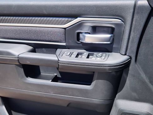 New 2026 RAM 2500 Big Horn AWD/4WD image 6