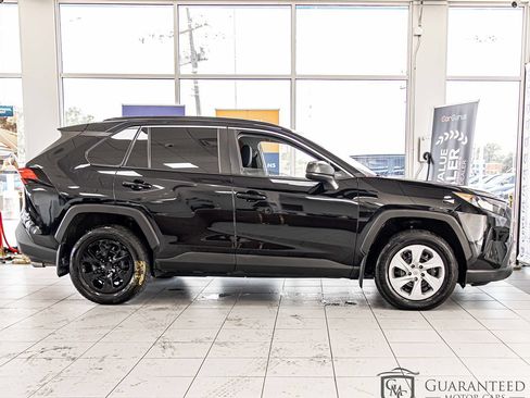 Used 2020 Toyota RAV4 LE w/ All Weather Liner Package AWD/4WD image 9