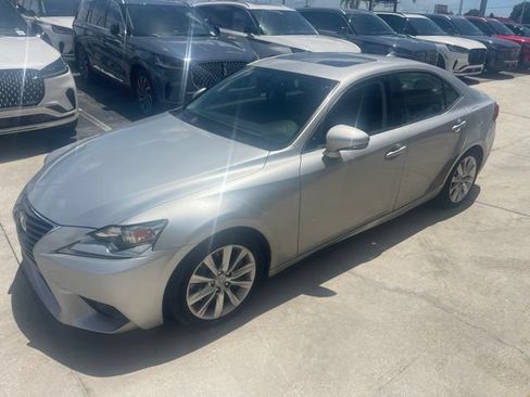 Used 2016 Lexus IS 200t RWD image 2