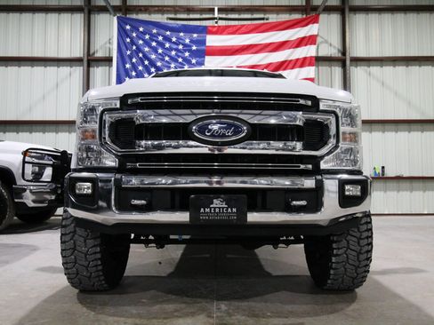 Used 2022 Ford F250 XLT w/ XLT Premium Package AWD/4WD image 2