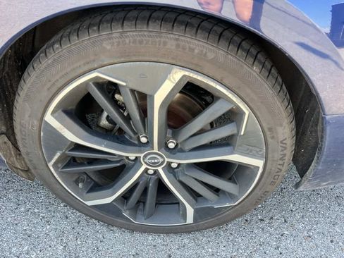Used 2024 Nissan Altima 2.5 SR FWD image 9
