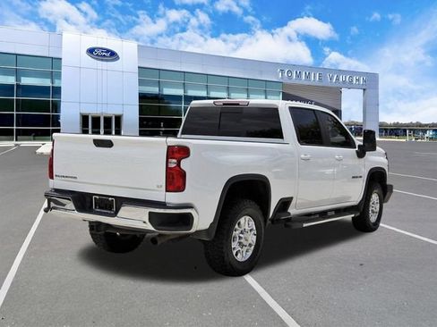 Used 2023 Chevrolet Silverado 2500 LT w/ Convenience Package AWD/4WD image 4