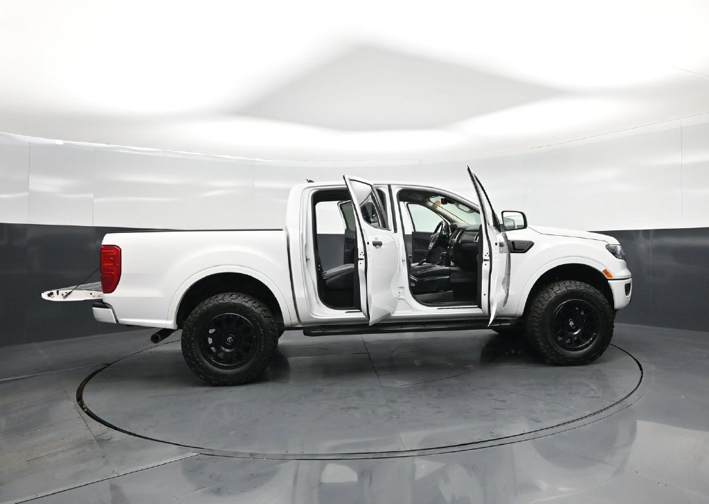 Used 2019 Ford Ranger XLT w/ Black Appearance Package RWD image 4